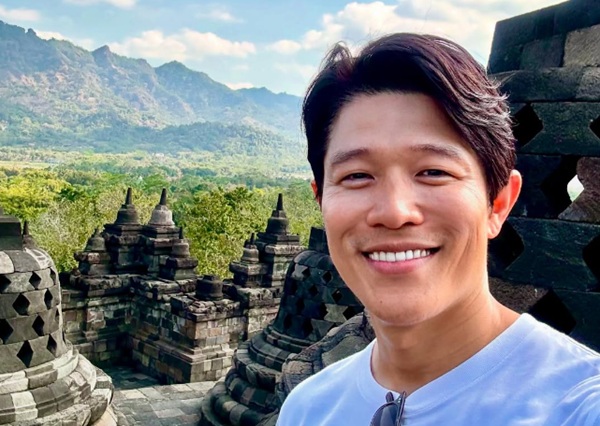 鈴木亮平の妻の国籍や経歴は？有村架純似との声も話題に