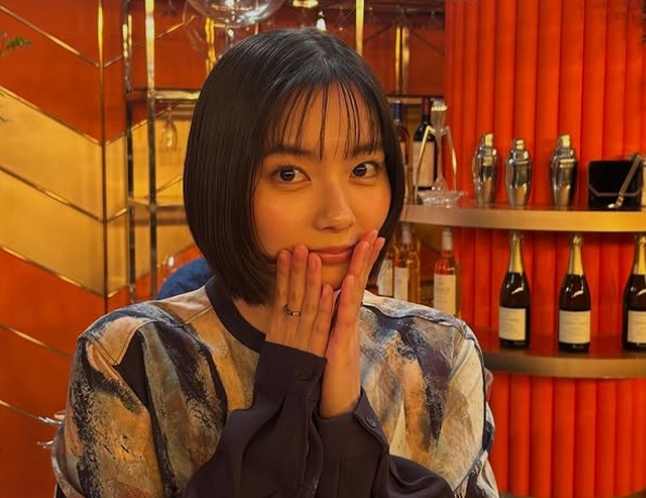 新川優愛の国籍は日本！家族構成と育ちを徹底解説