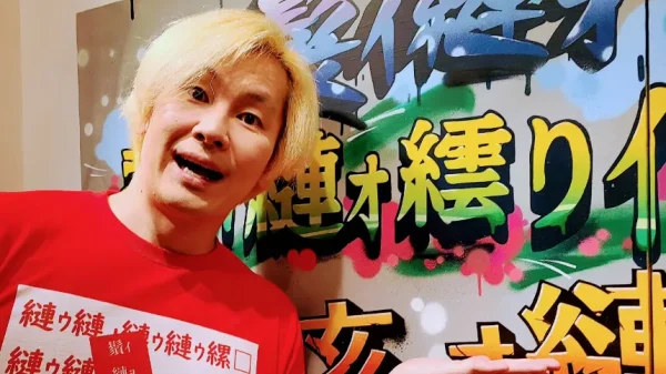 カズレーザーの国籍は日本人？本名・家族・出身地から徹底解説